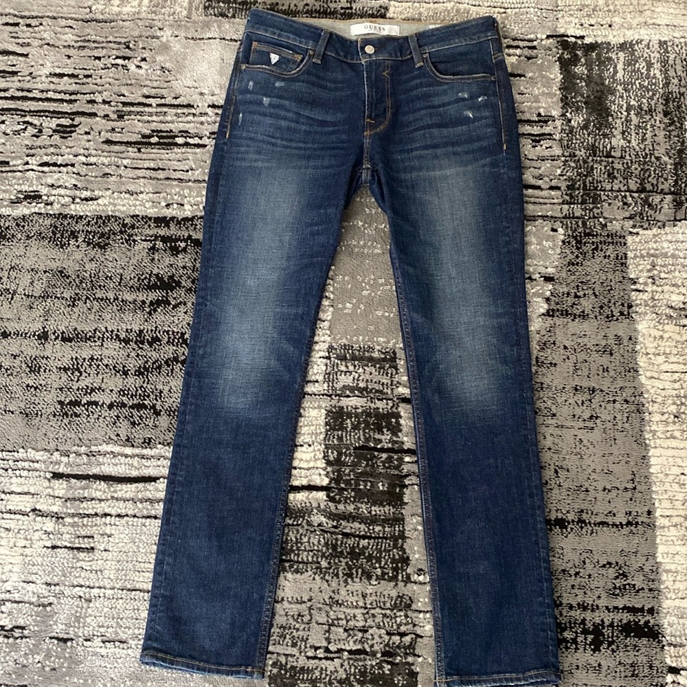 Like New - Men’s Guess Skinny Jeans 33/32 Worn Once